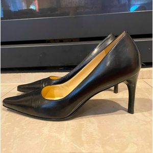 Bloomingdales Black Royal Kid Pumps Size 7.5